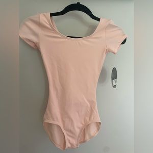 Capezio Women’s Short Sleeve Leotard Ballet Pink TB133